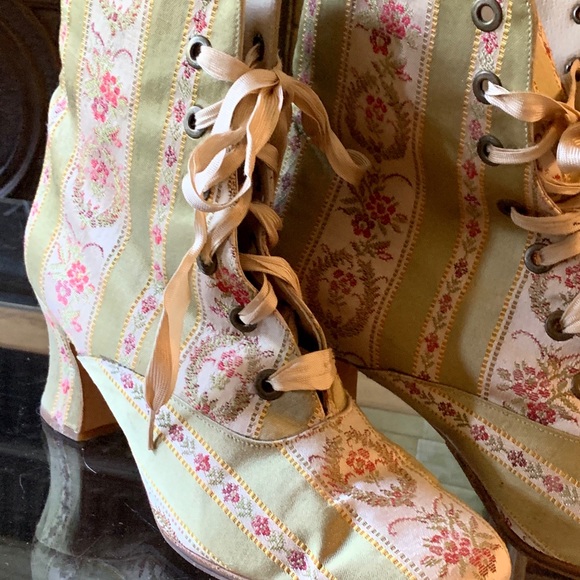 Get your Bridgerton! Stunning vintage ankle boots - Picture 2 of 6